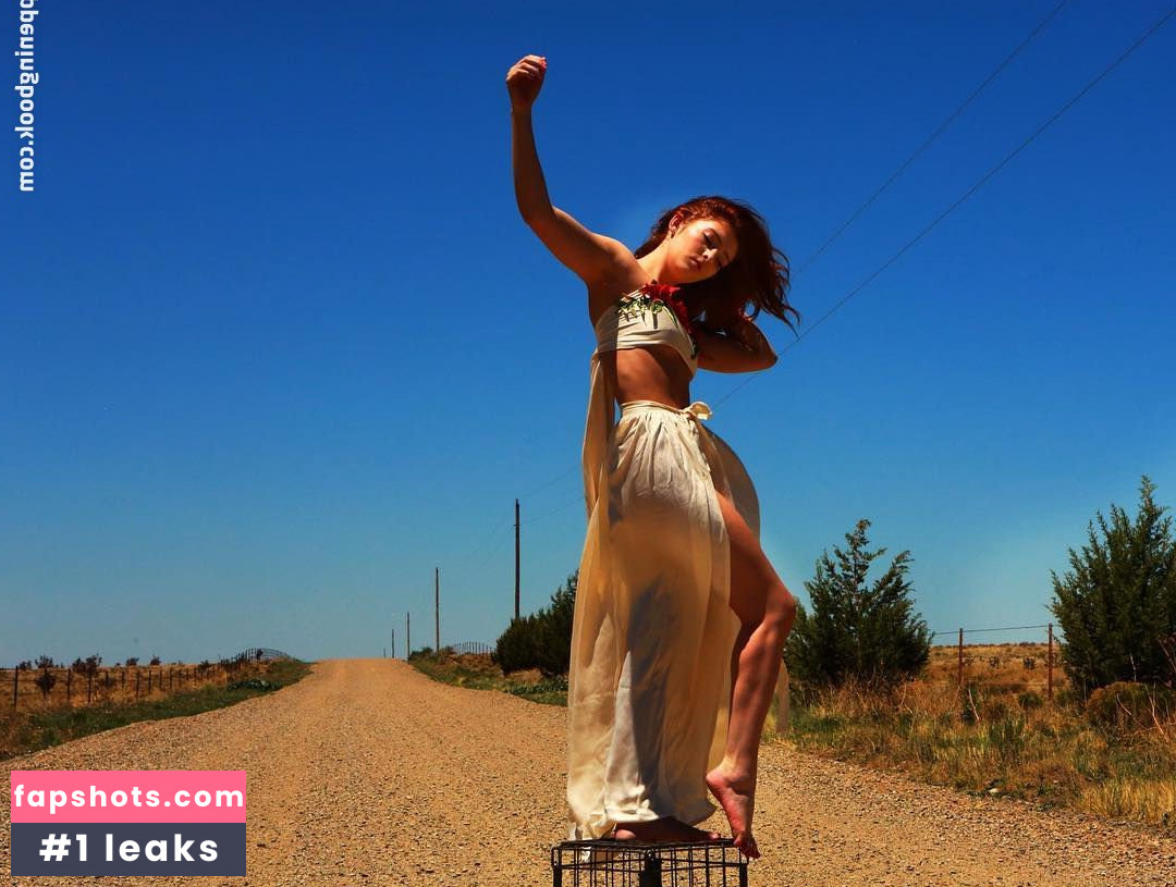 Willow Shields gallery photo #153