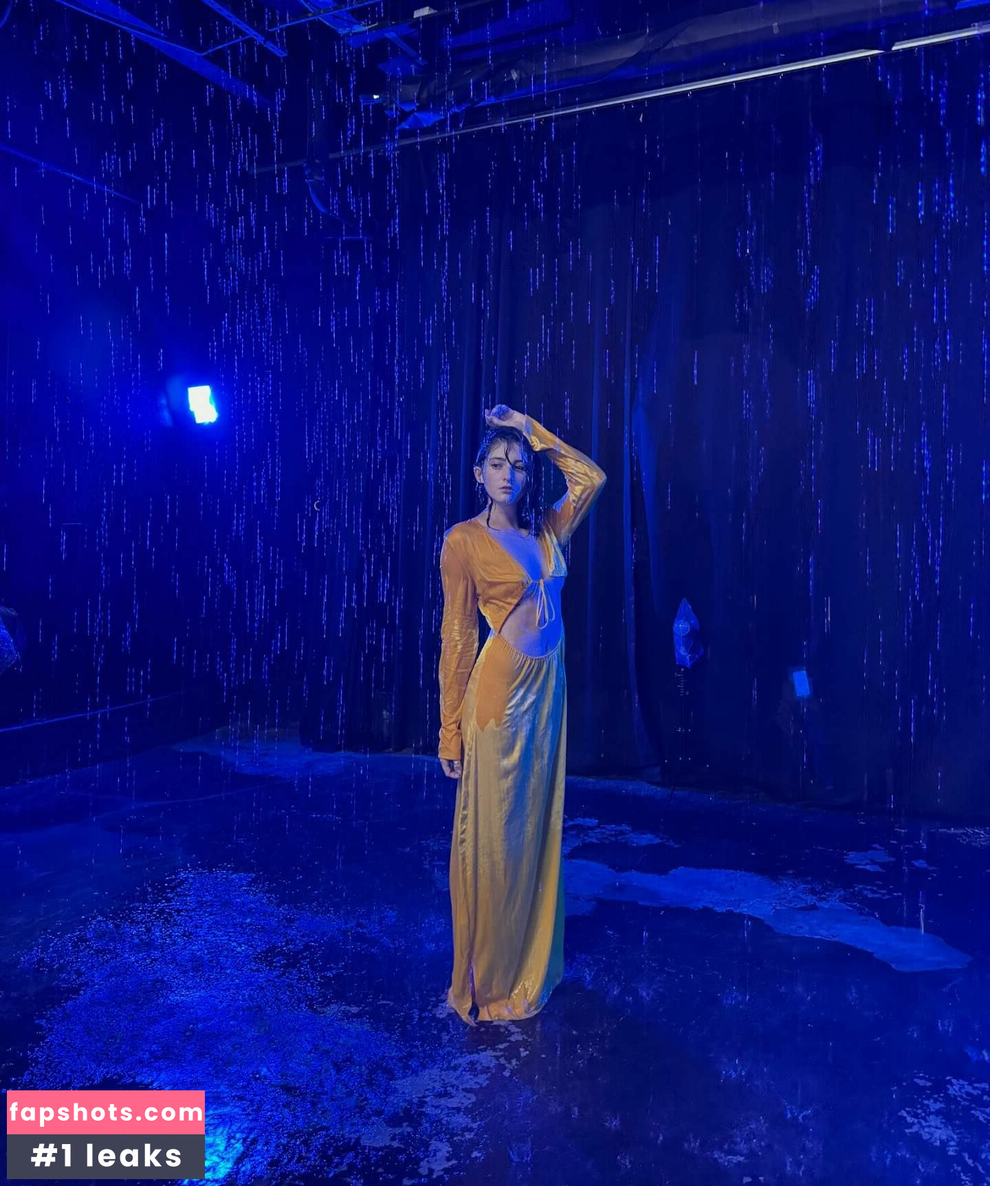 Willow Shields gallery photo #29