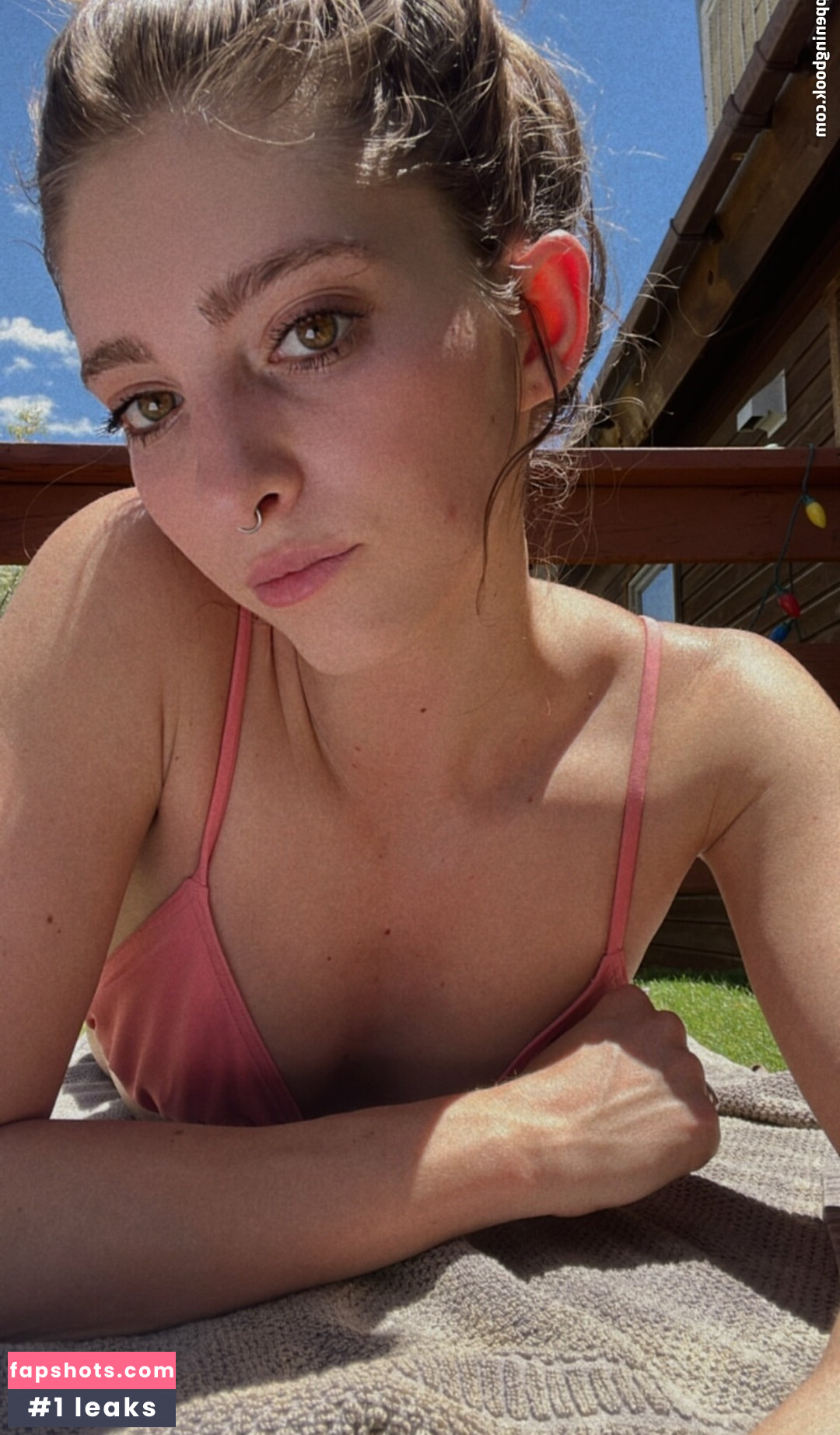 Willow Shields gallery photo #41