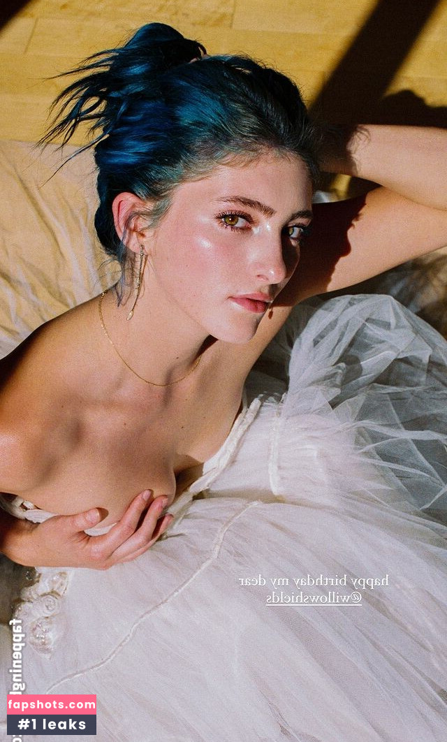 Willow Shields gallery photo #53