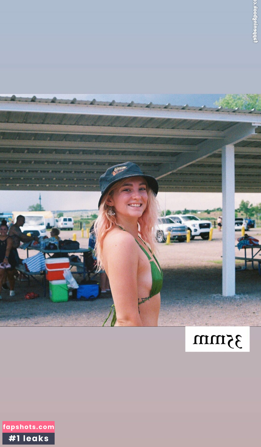 Willow Shields gallery photo #100