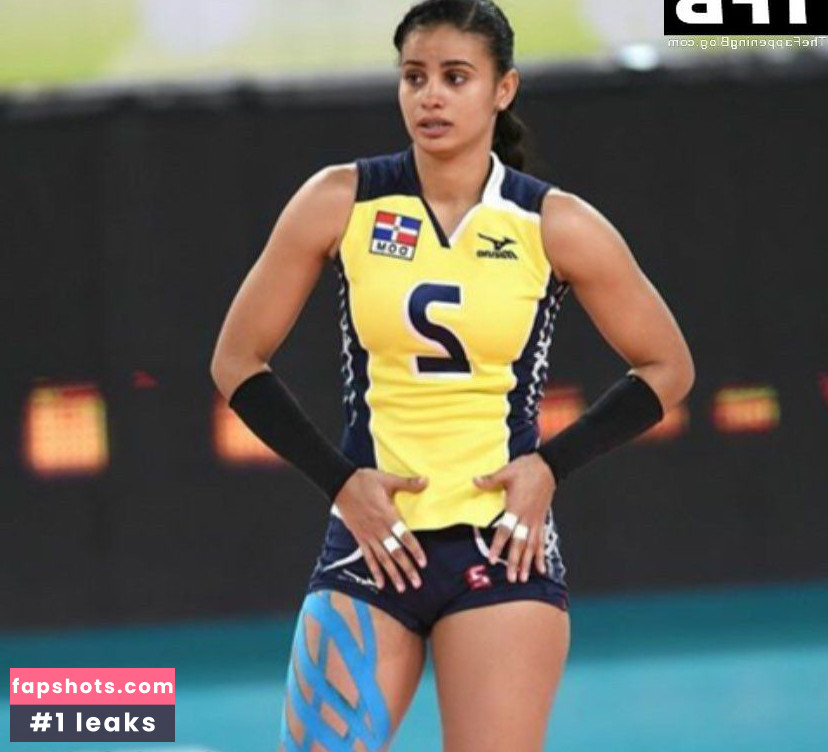 Winifer Fernandez gallery photo #33