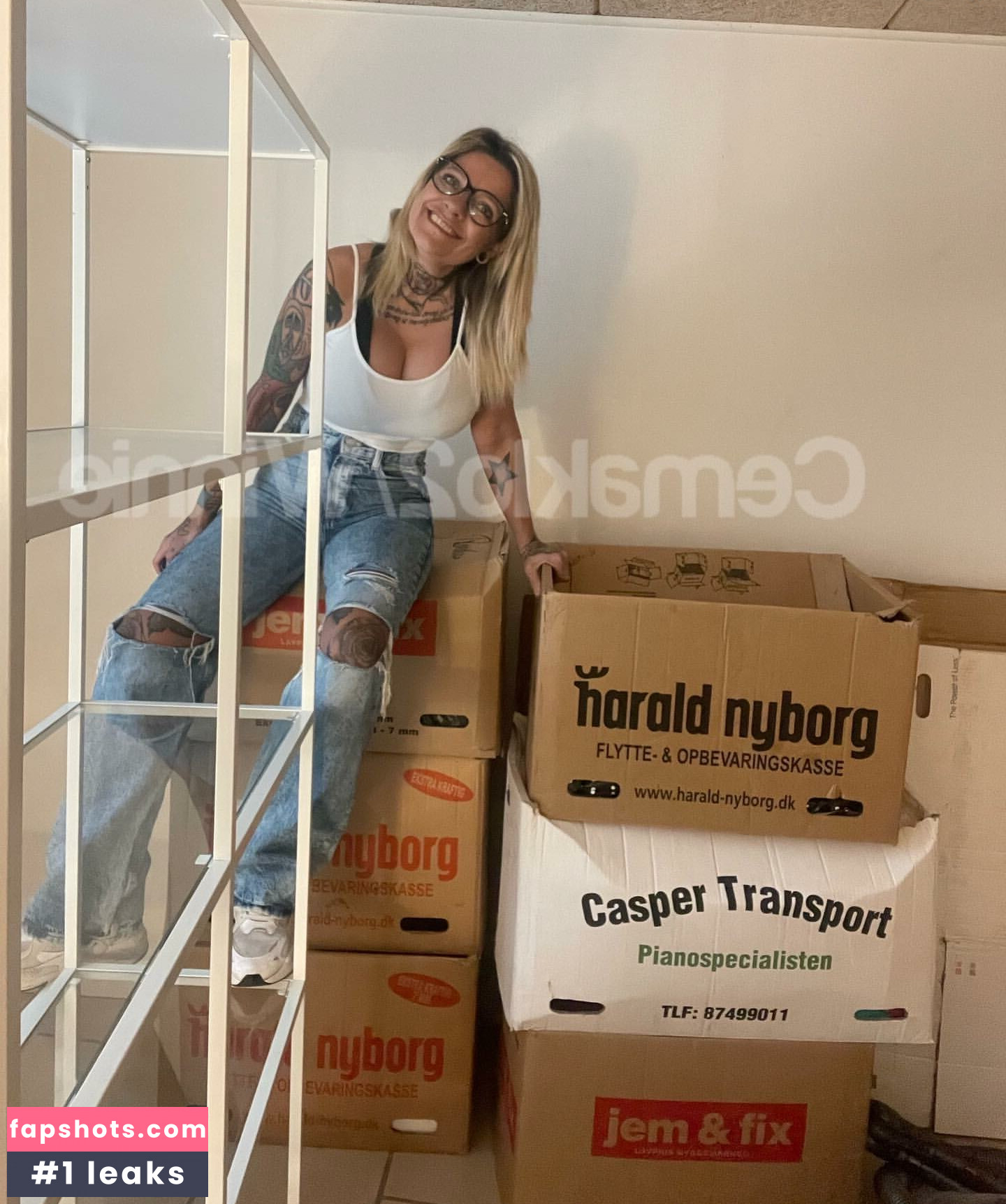 Winnie Nielsen gallery photo #26