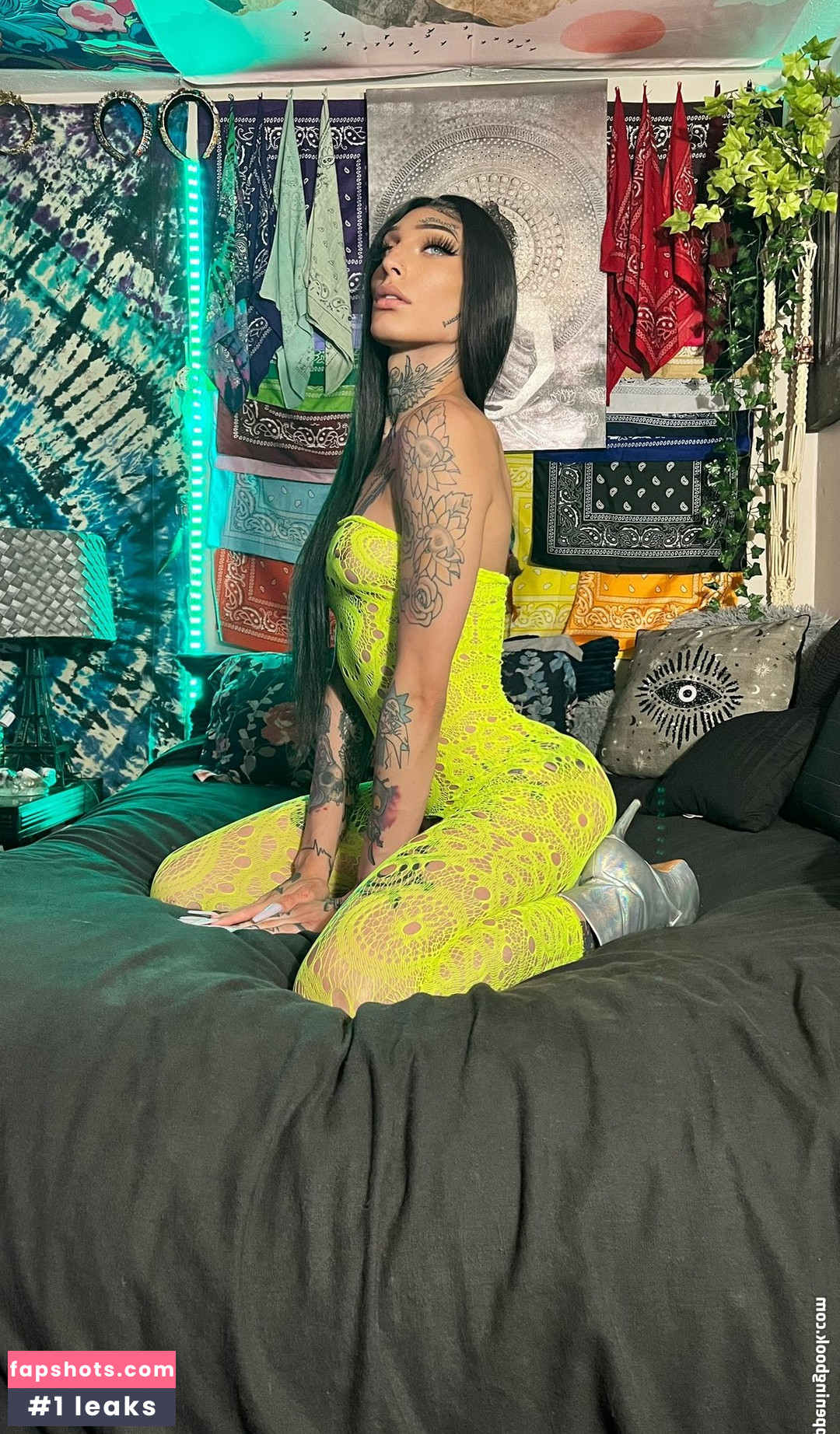 Winter Cullen gallery photo #3