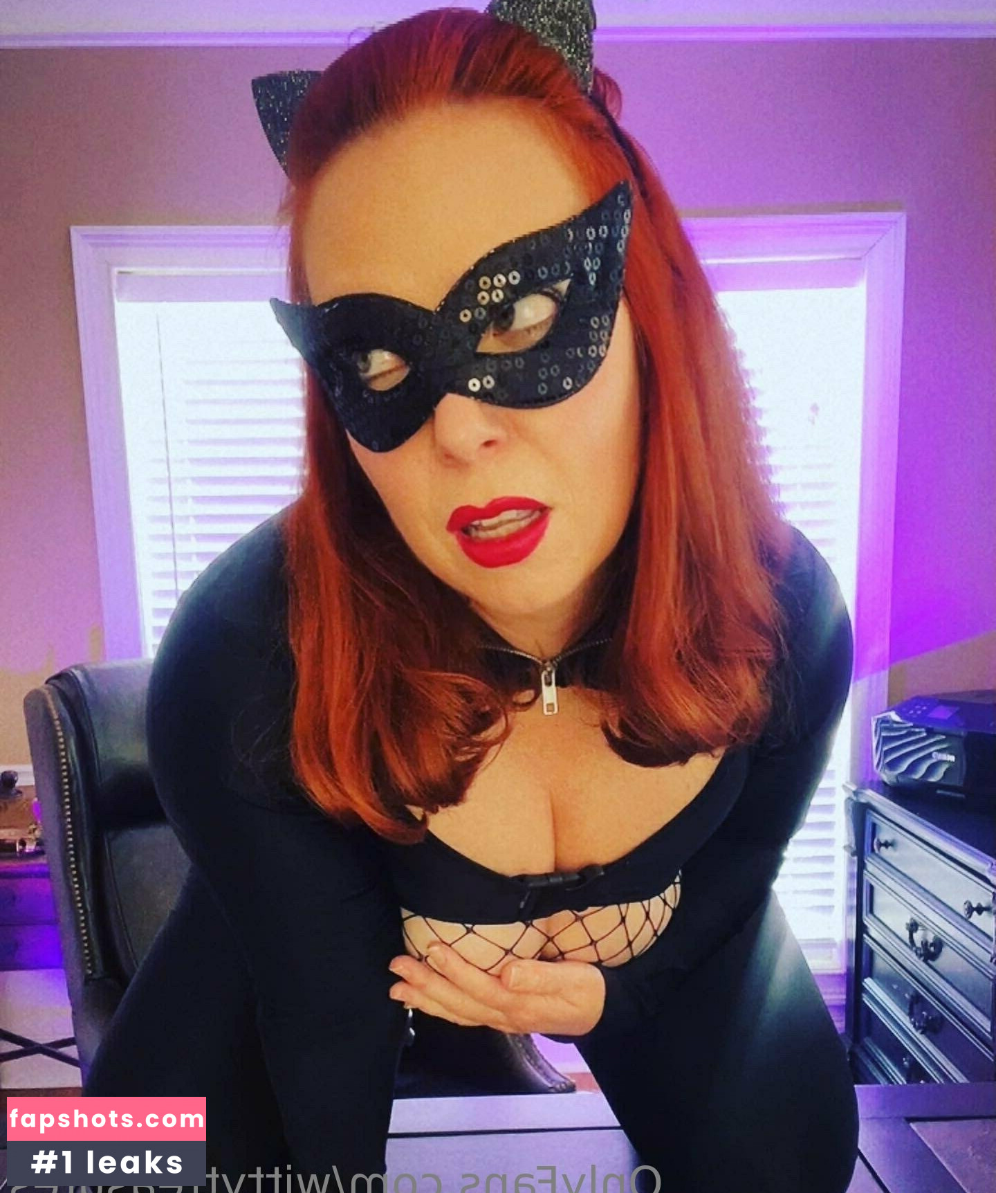 wittytreasures nude babe gallery