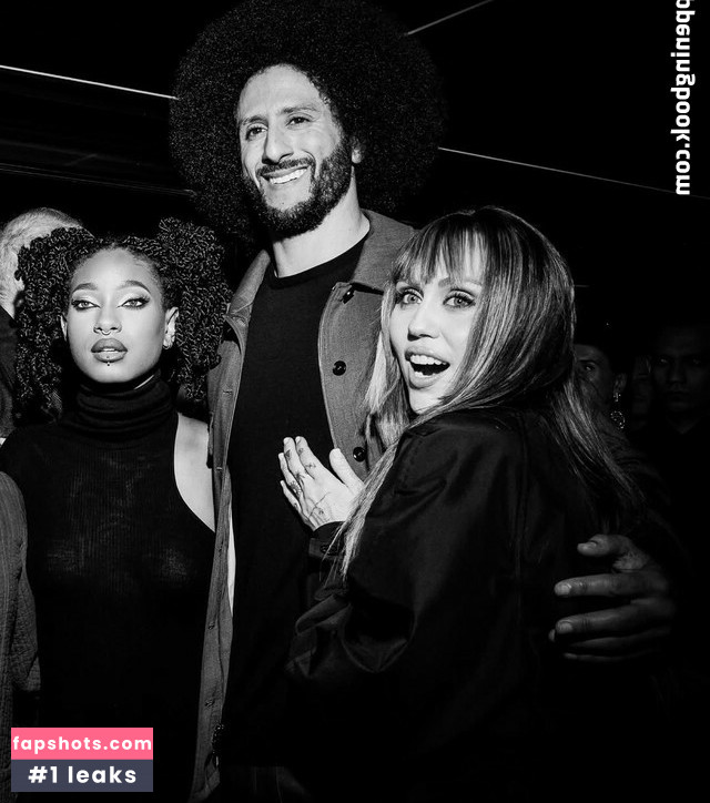 Wllow Smith gallery photo #4