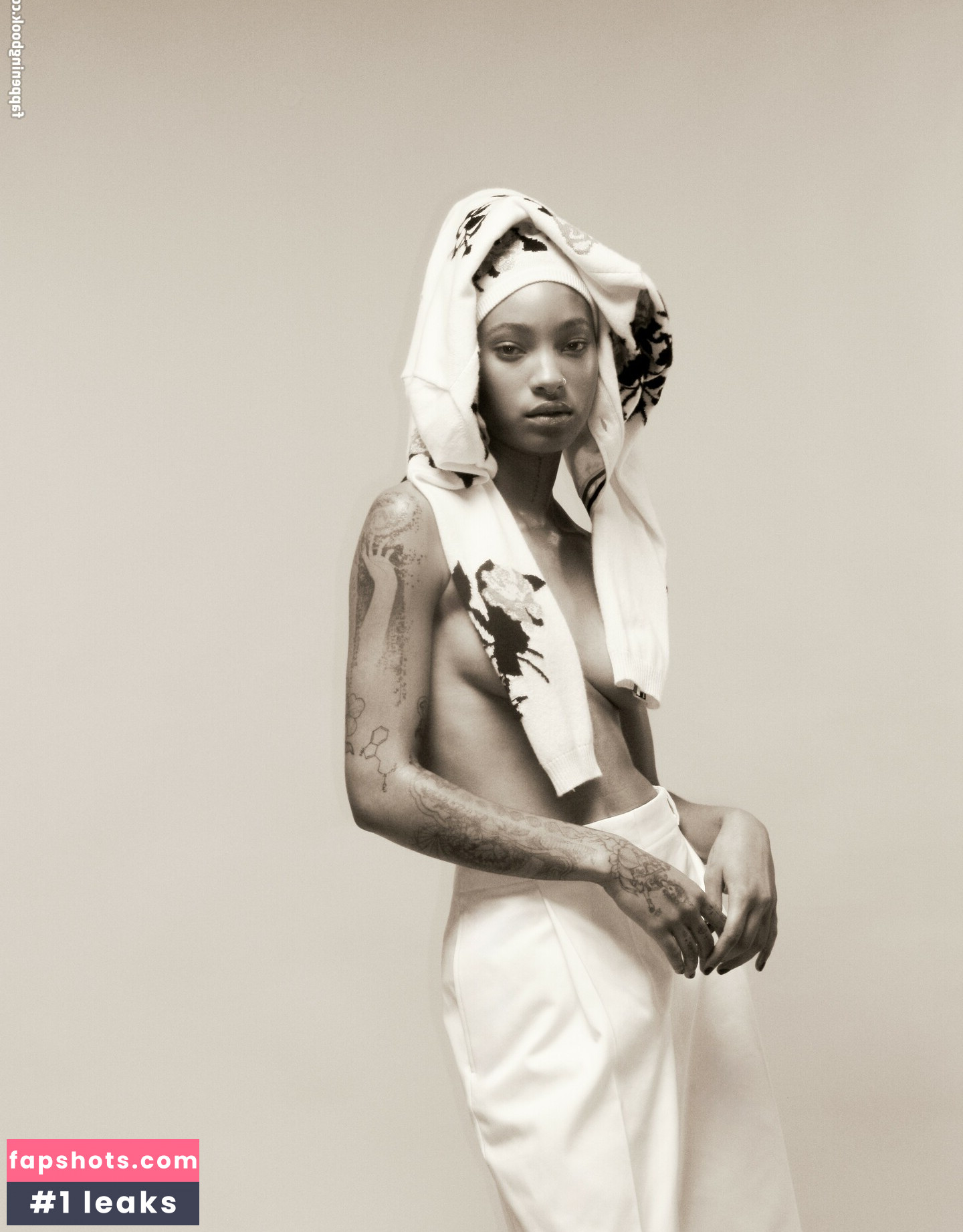 Wllow Smith gallery photo #9