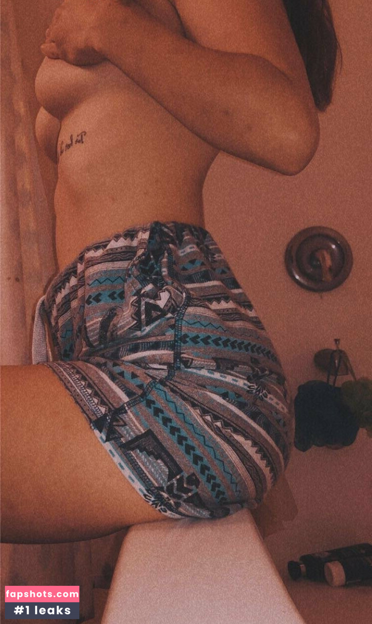 woahitsraven gallery photo #5