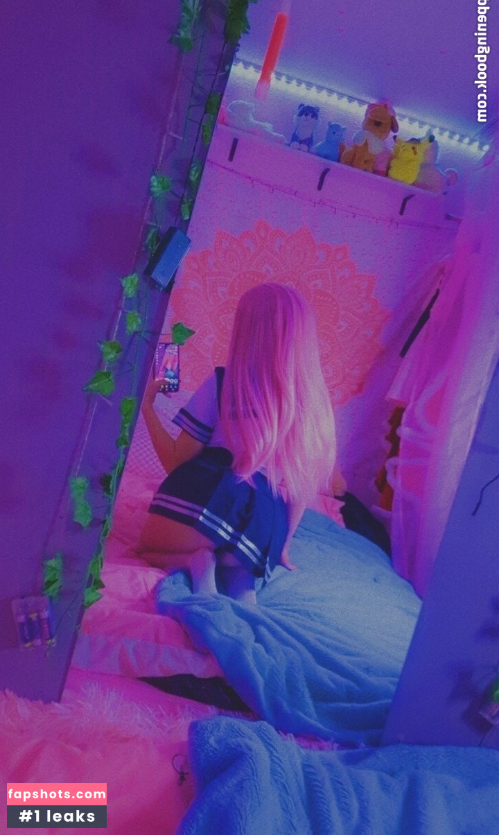 wolffoolyy nude babe gallery