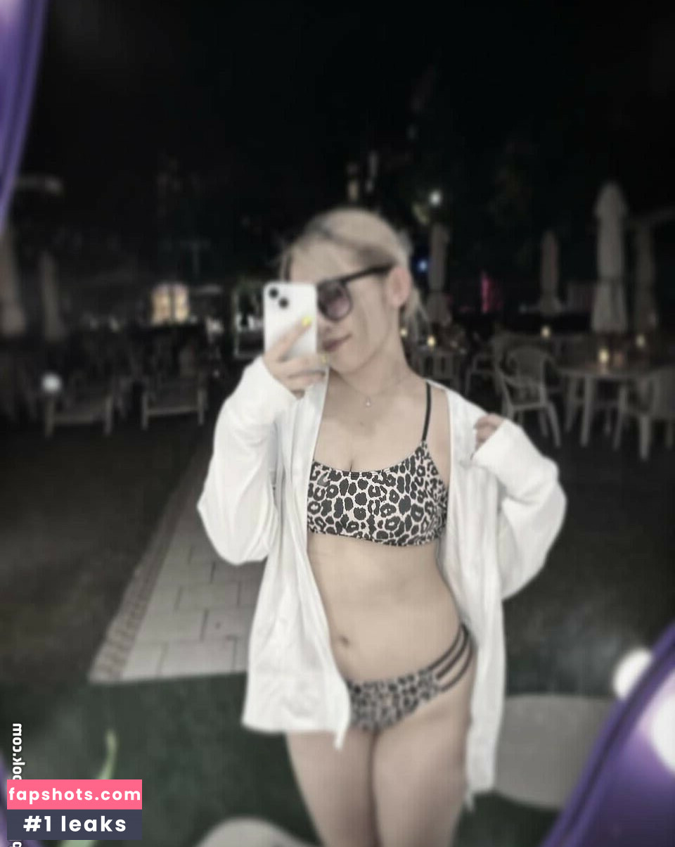 WomenJoshi gallery photo #12