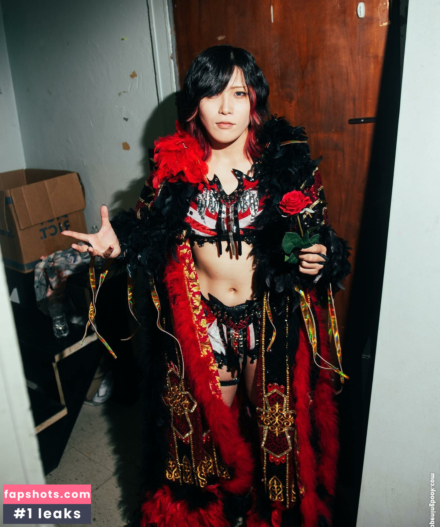 WomenJoshi gallery photo #284