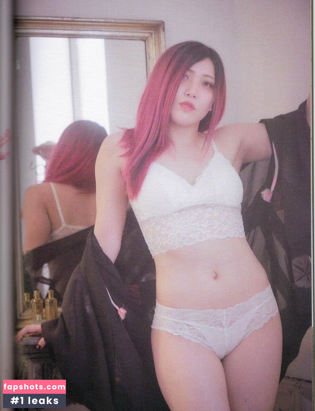 WomenJoshi gallery photo #301