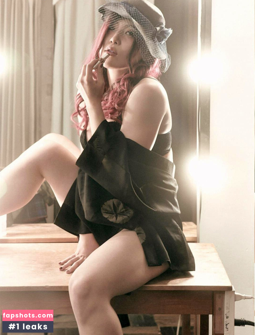 WomenJoshi gallery photo #319