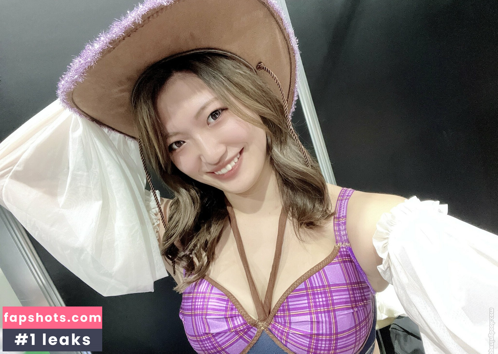 WomenJoshi gallery photo #359