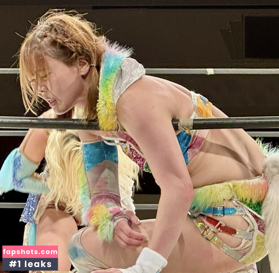 WomenJoshi gallery photo #62