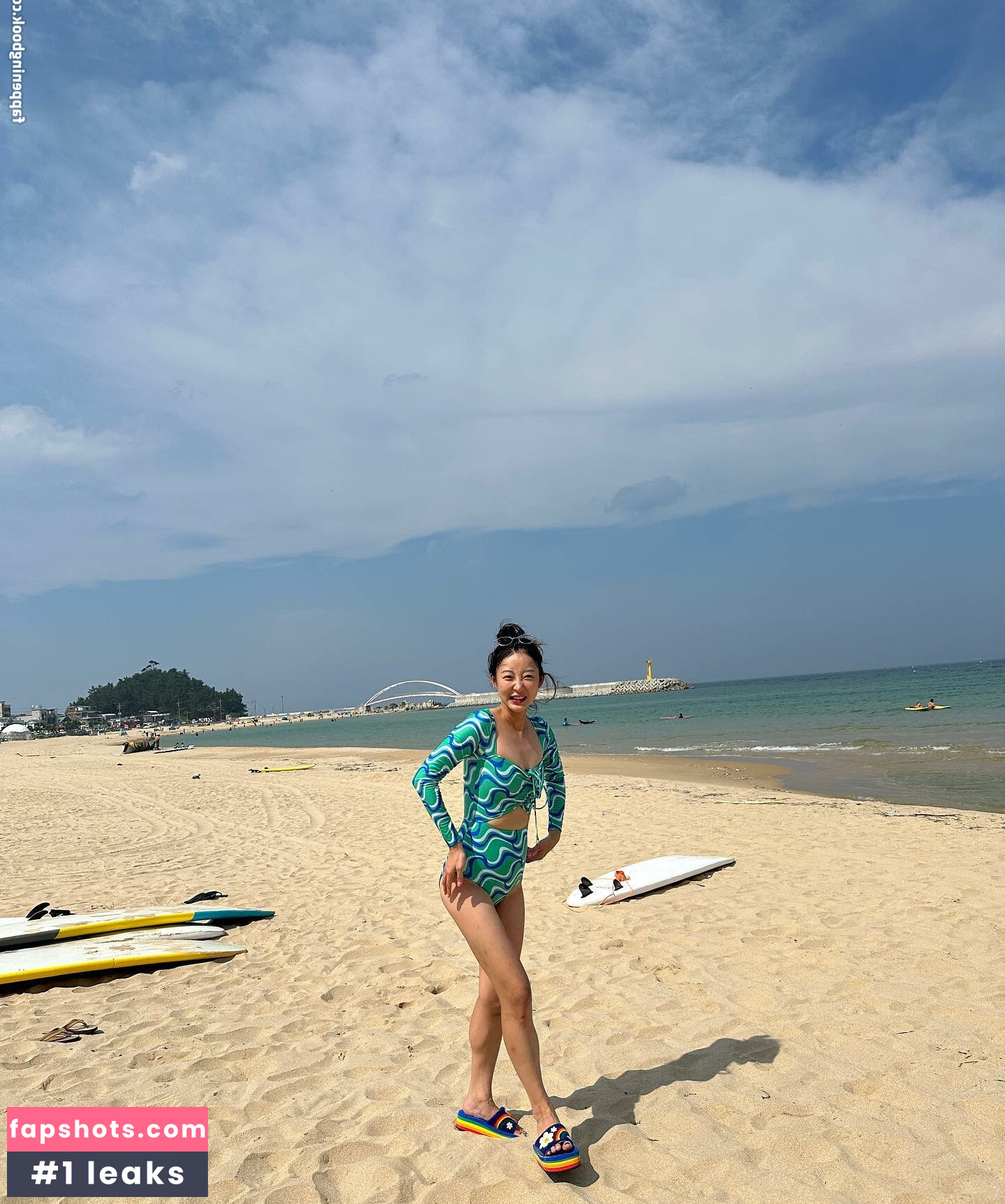 WomenK-pop gallery photo #138