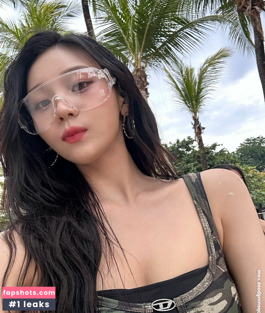 WomenK-pop gallery photo #320