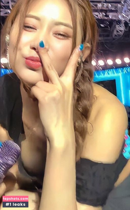 WomenK-pop gallery photo #498