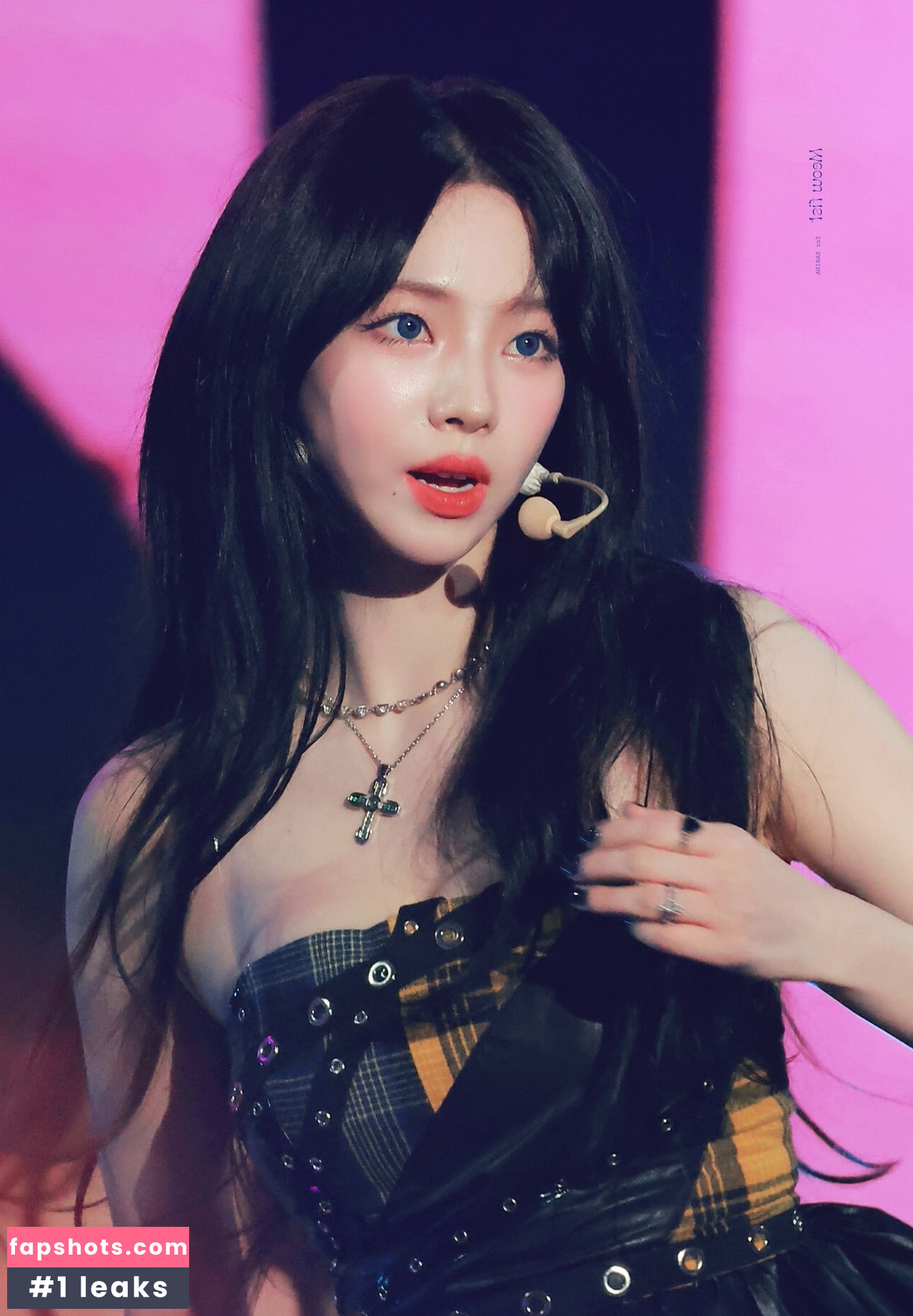 WomenK-pop gallery photo #553