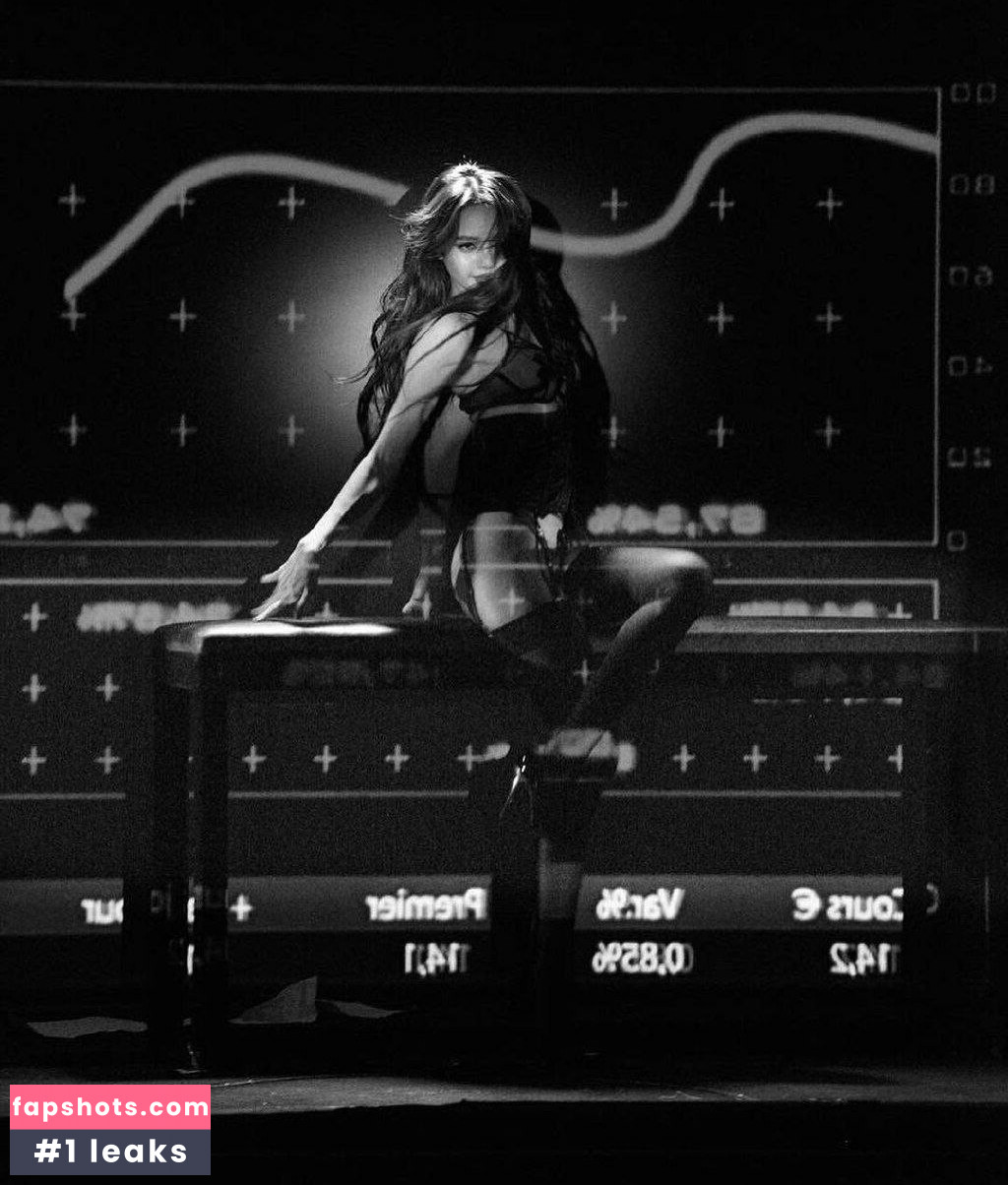 WomenK-pop gallery photo #579