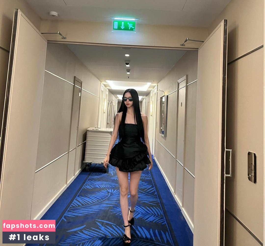 WomenK-pop gallery photo #650