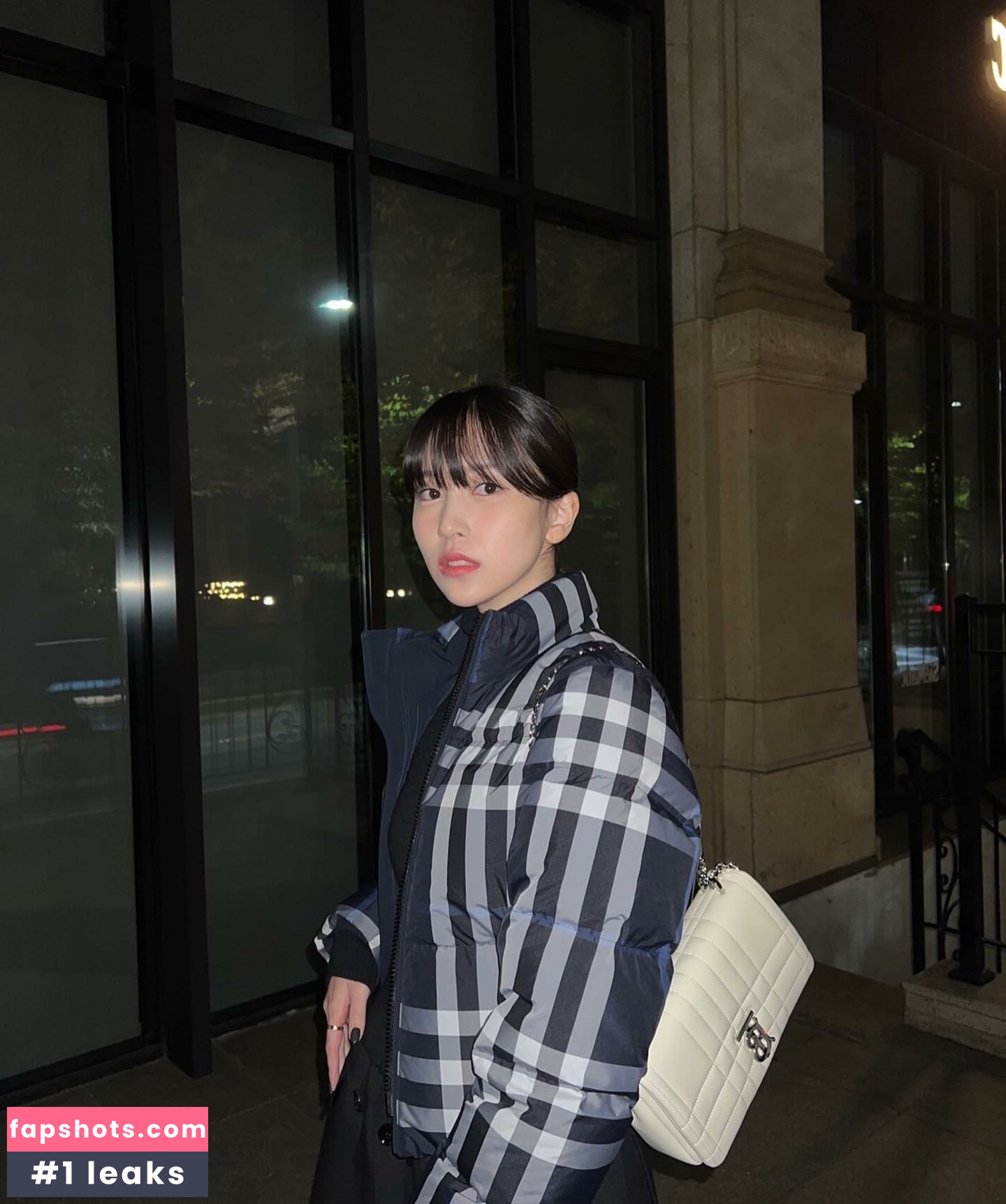 WomenK-pop gallery photo #679