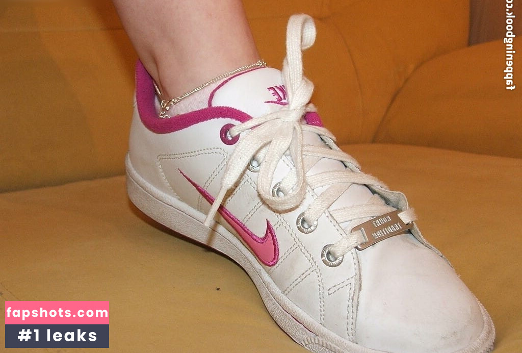 Worldoffeet gallery photo #240