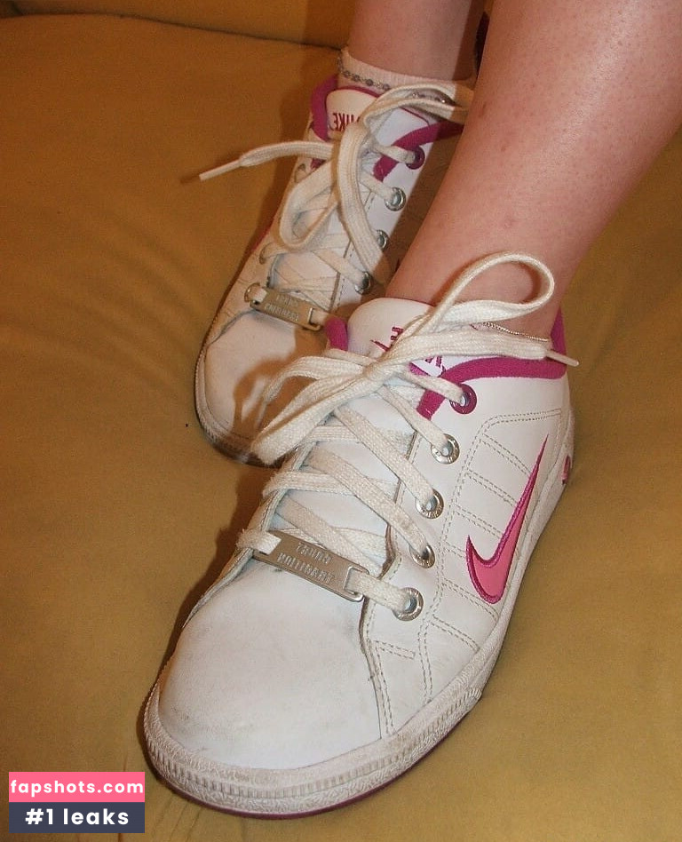 Worldoffeet gallery photo #246