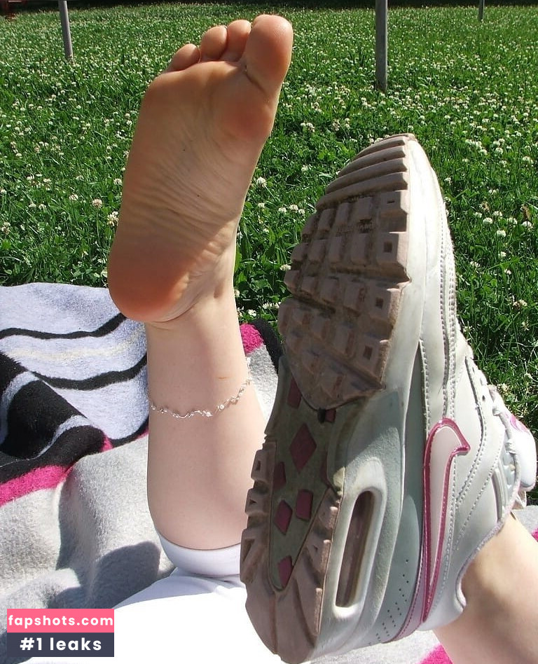 Worldoffeet gallery photo #276