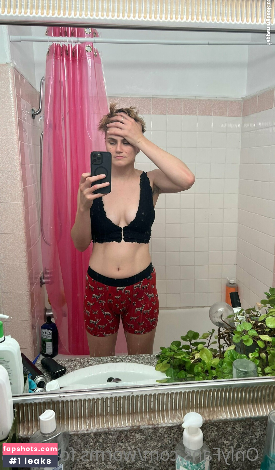 worms.forbrains nude babe gallery