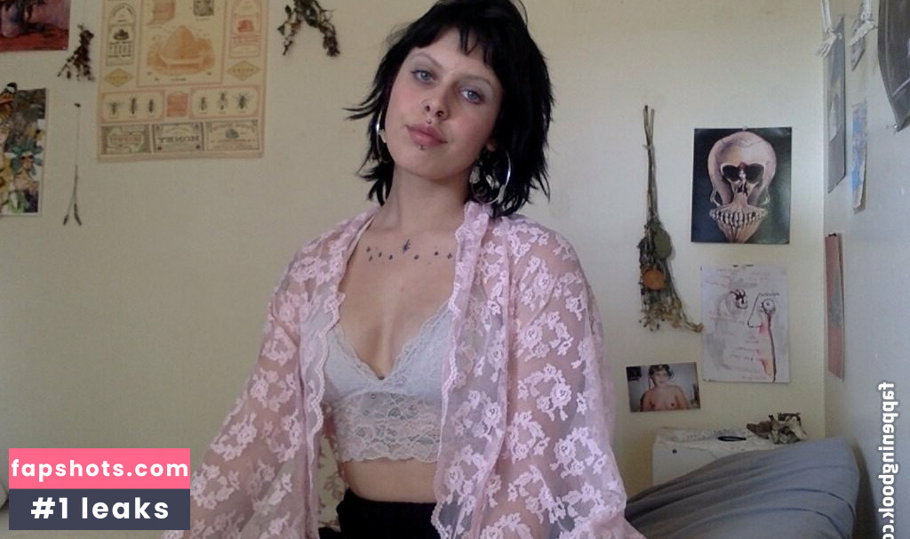 wormsinmyclownsuit gallery photo #6