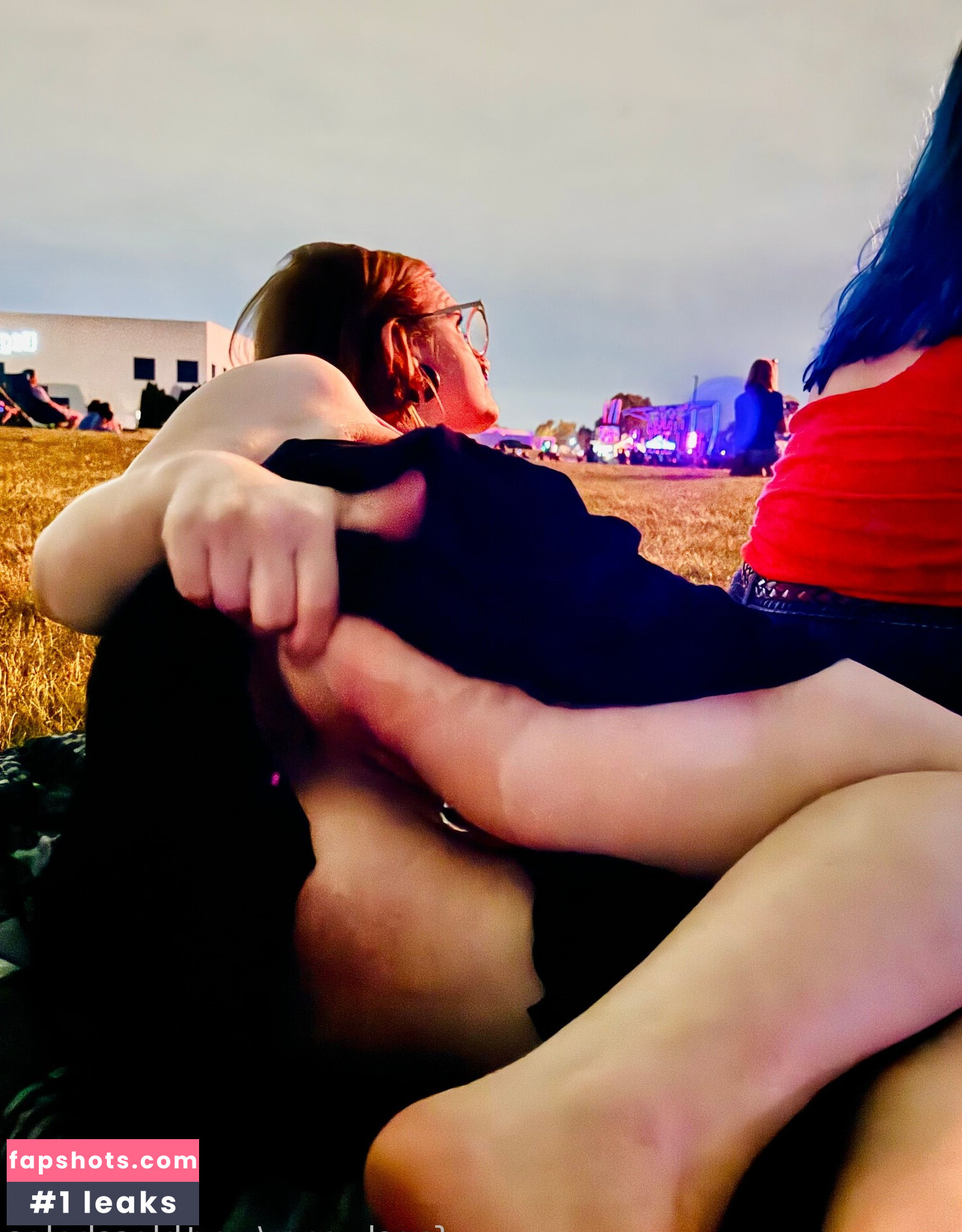 worthlessholes gallery photo #3