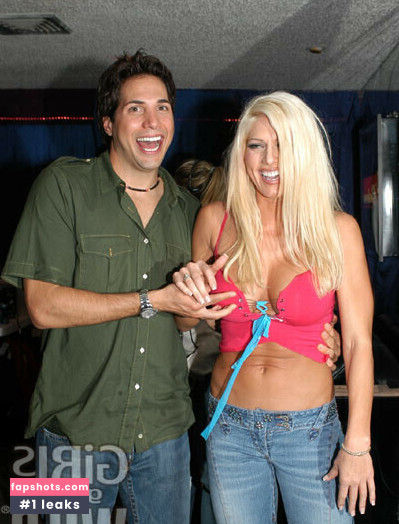 WWE Torrie Wilson nude babe gallery