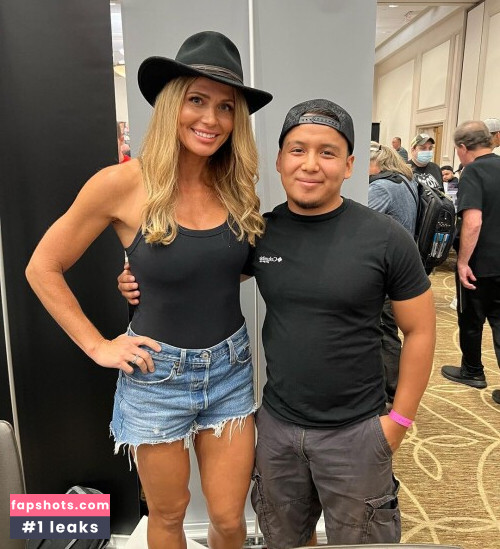 WWE Torrie Wilson gallery photo #1007