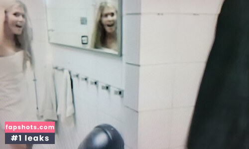 WWE Torrie Wilson gallery photo #799