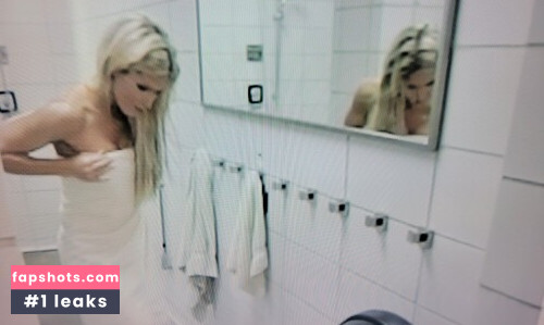 WWE Torrie Wilson gallery photo #806