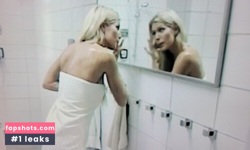 WWE Torrie Wilson gallery photo #810