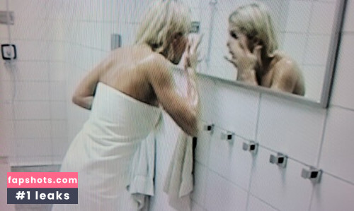 WWE Torrie Wilson gallery photo #828