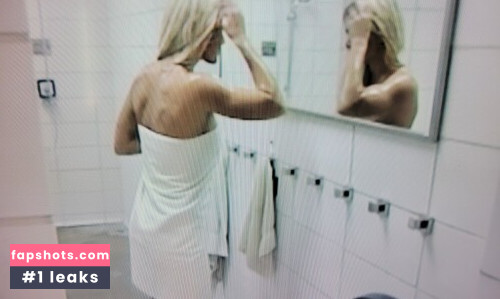 WWE Torrie Wilson gallery photo #837