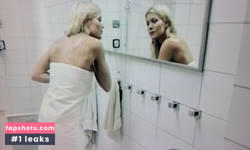 WWE Torrie Wilson gallery photo #838