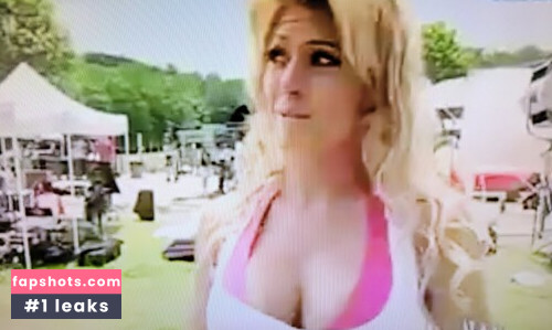 WWE Torrie Wilson gallery photo #953