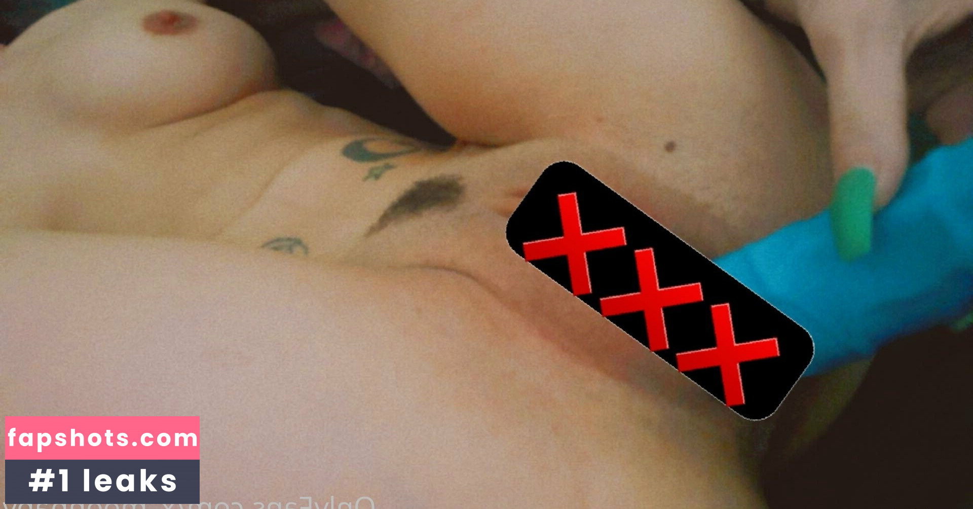 x_moonbaby gallery photo #11