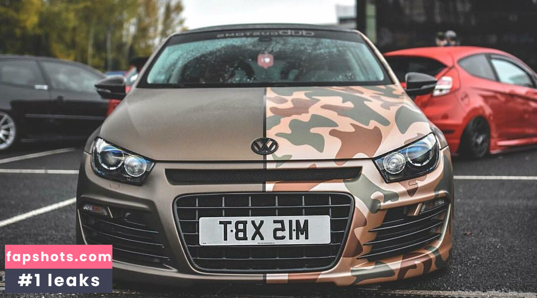 Xavia Brooke gallery photo #40