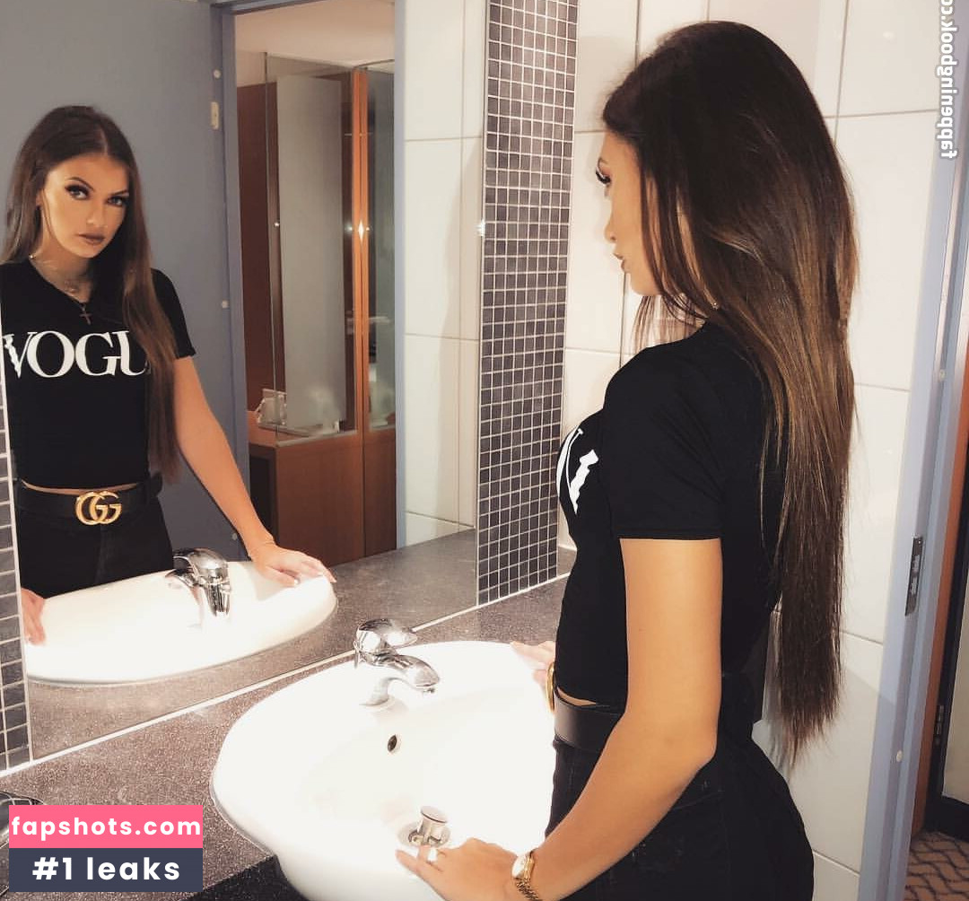 Xavia Brooke gallery photo #47