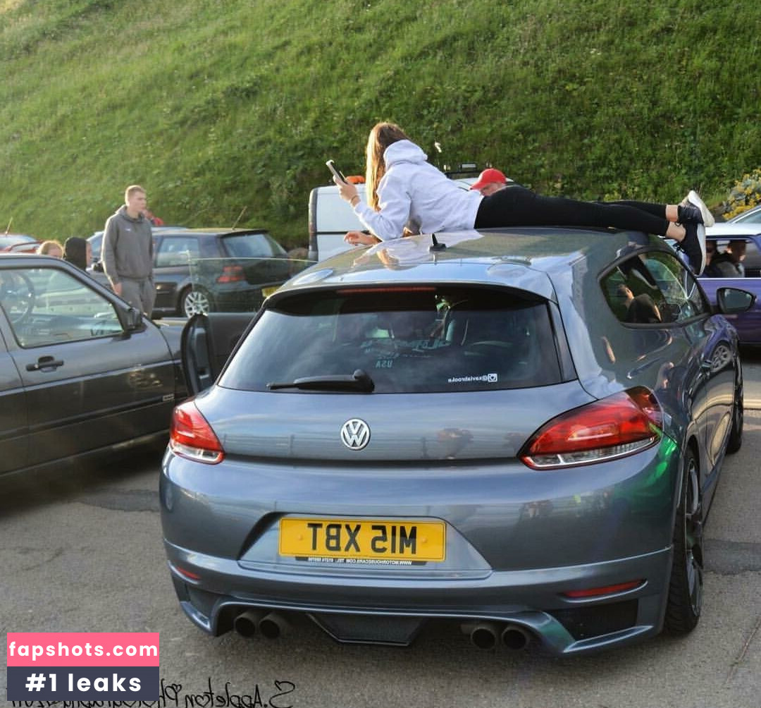 Xavia Brooke gallery photo #60