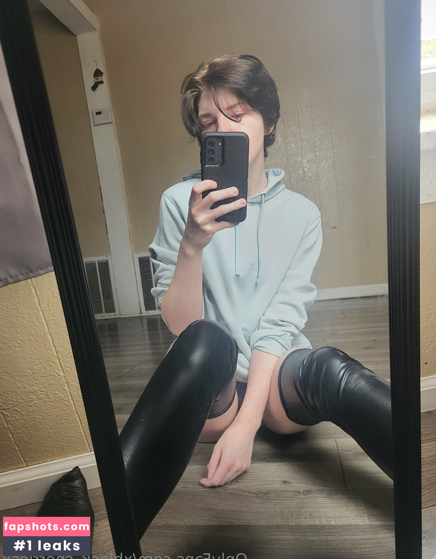 xblack_cherriesx gallery photo #2