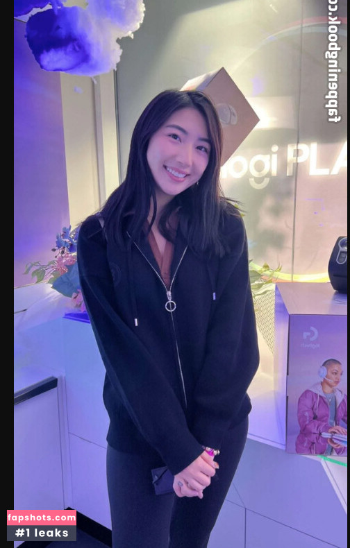xChocobars nude babe gallery