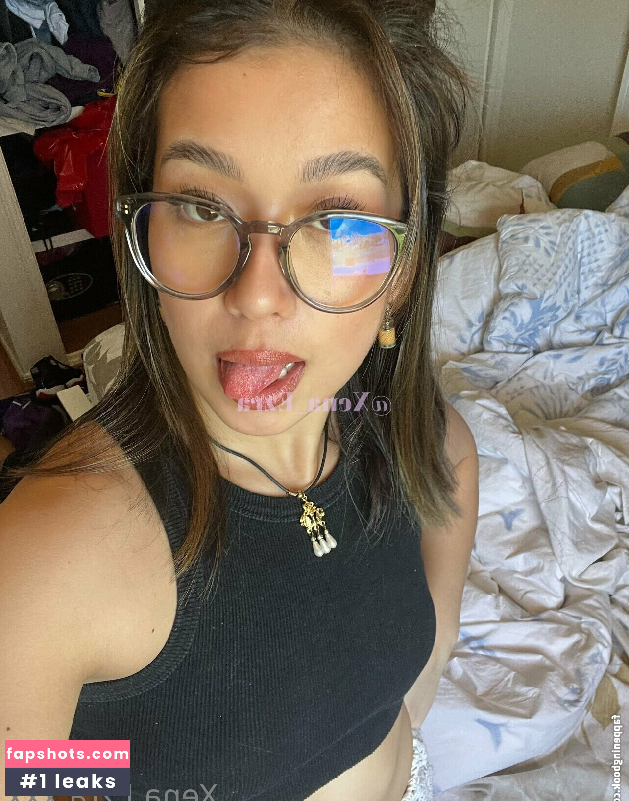 xena_ezra gallery photo #28