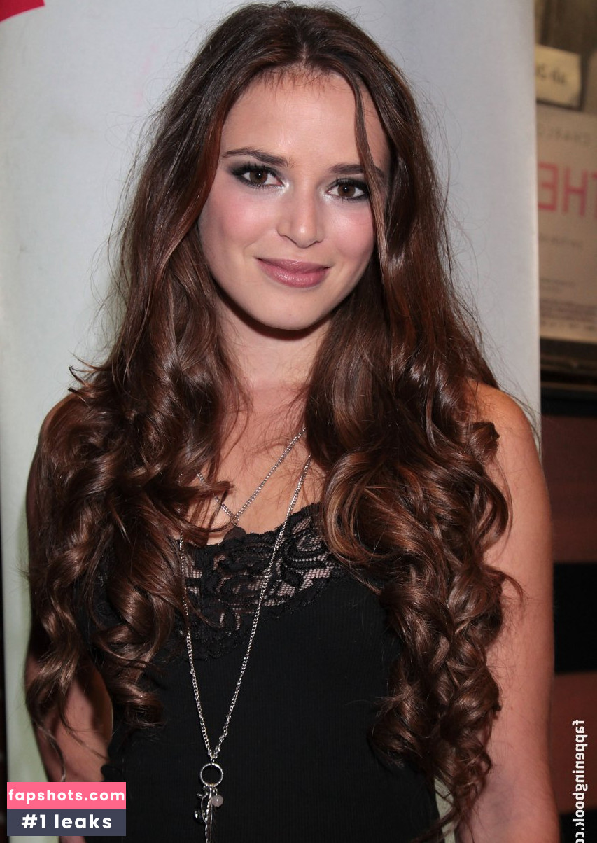 Xenia Assenza gallery photo #16