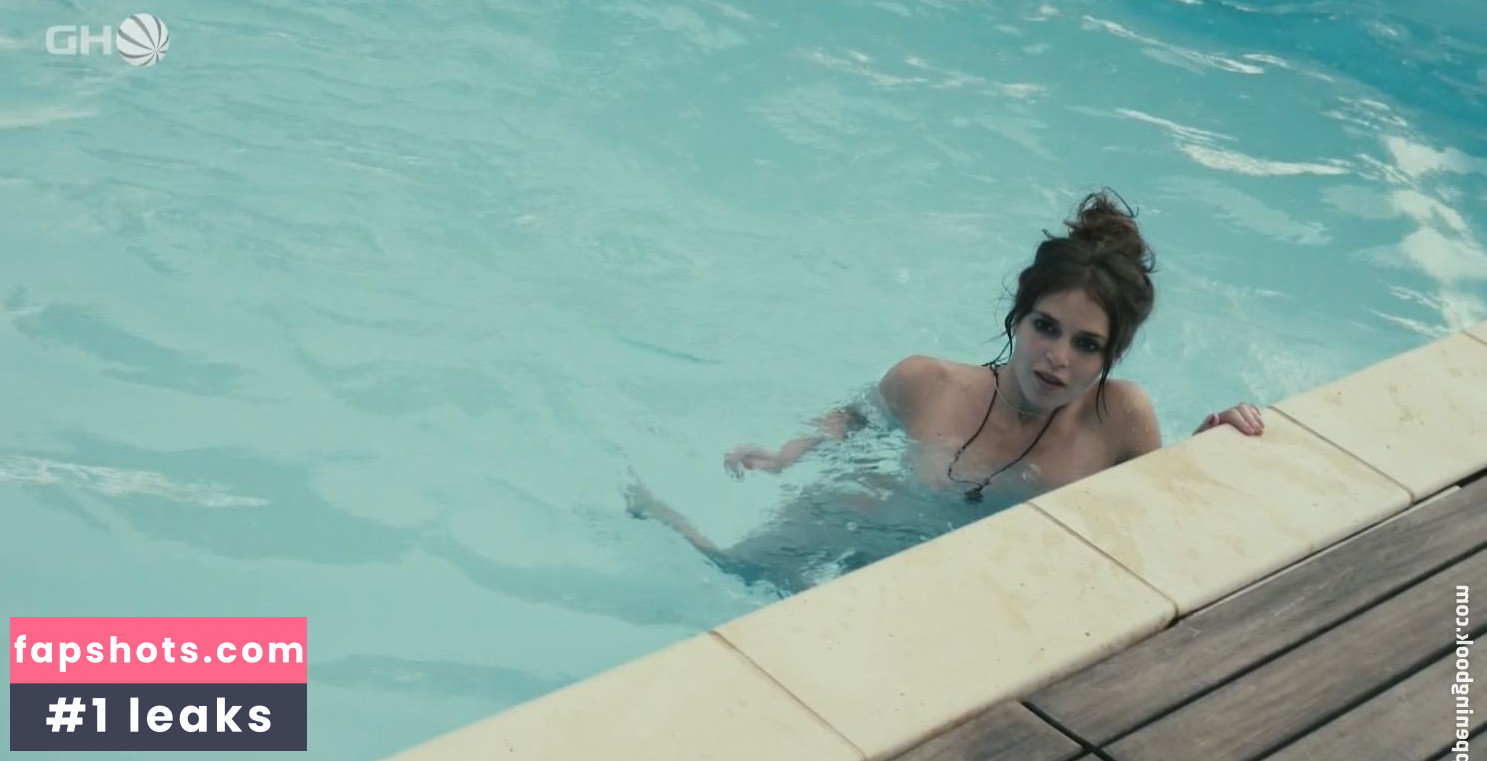 Xenia Assenza gallery photo #21